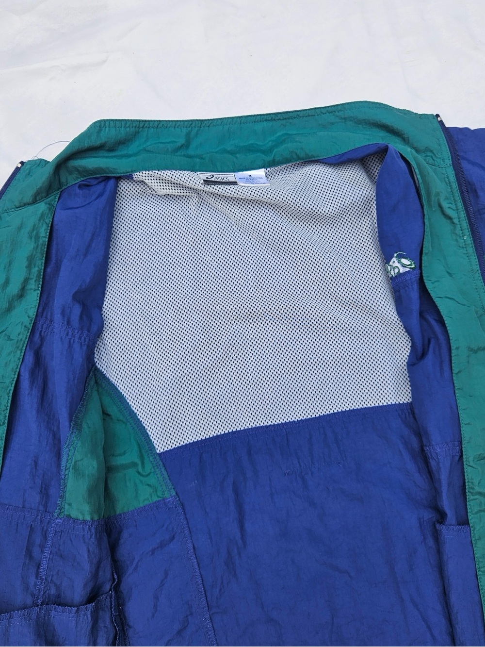 VINTAGE Asics Zip-Up Windbreaker Jacket - Picture 13 of 16